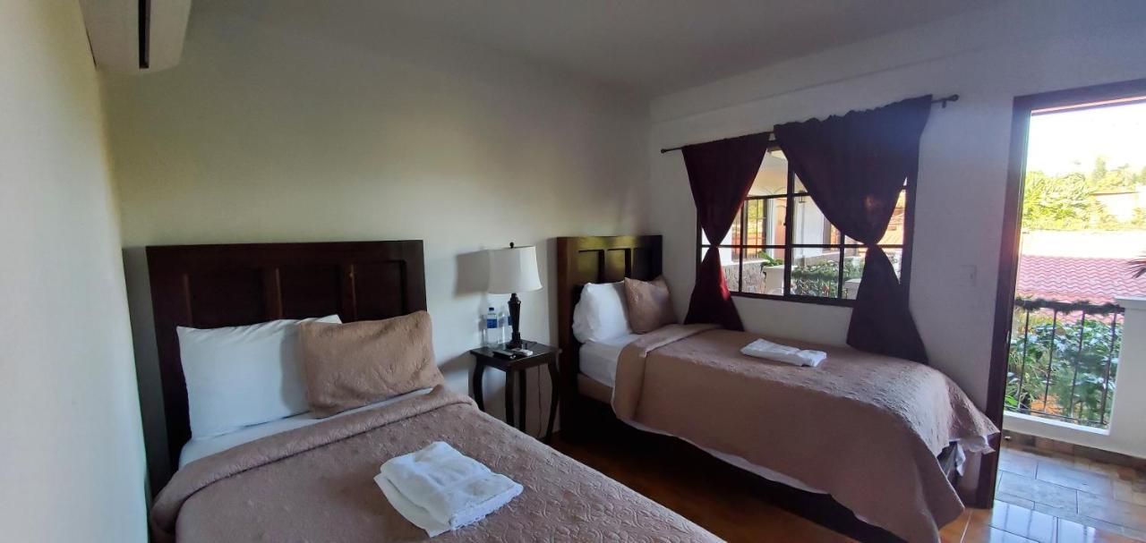 Hotel & Restaurant Fleur De Lis Concepción de Ataco Eksteriør bilde