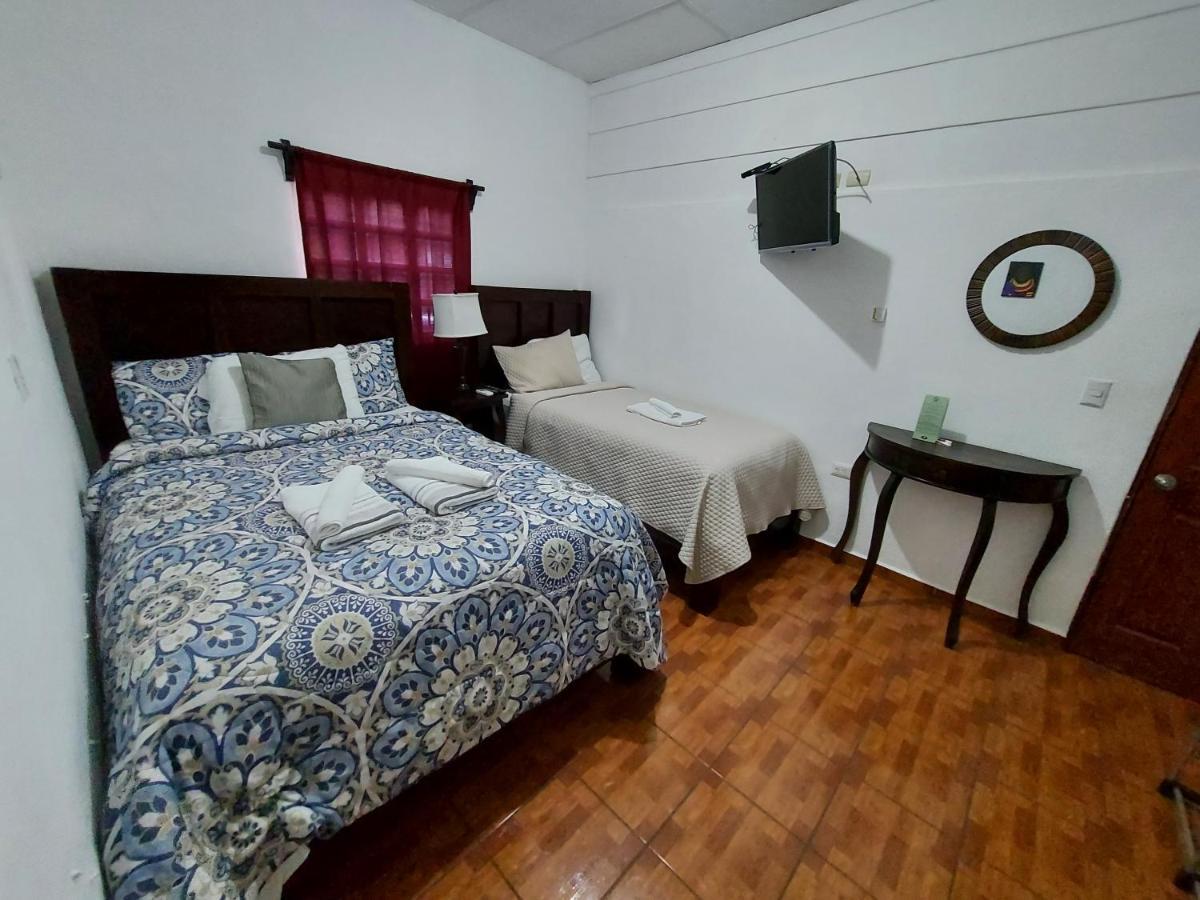 Hotel & Restaurant Fleur De Lis Concepción de Ataco Eksteriør bilde